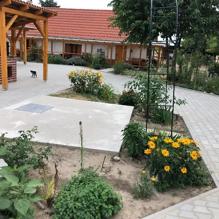 Szc Lovasbirtok Villa