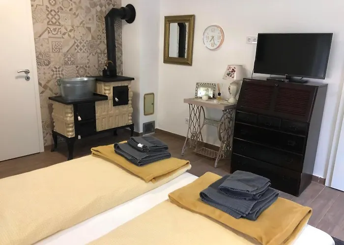 Villa Szc Lovasbirtok Lipotmajor