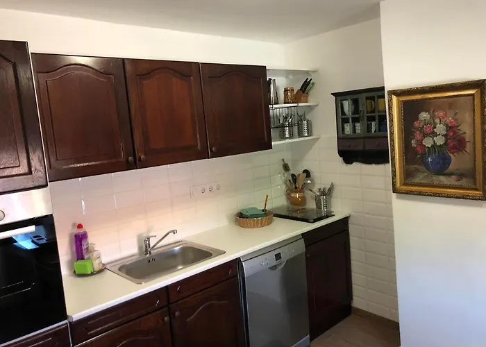 Szc Lovasbirtok Villa *
