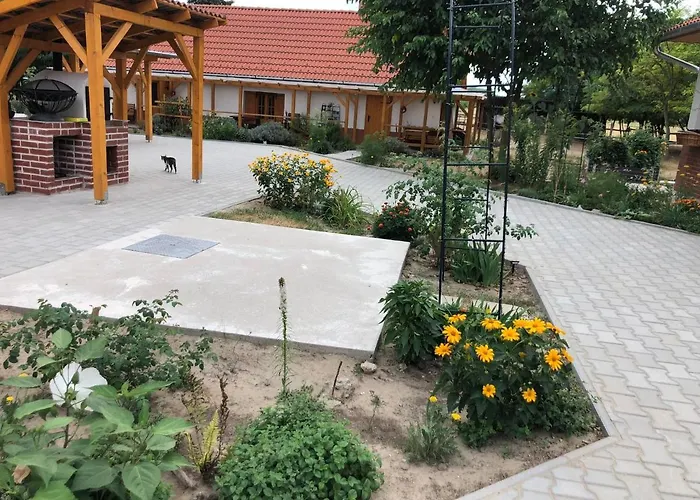 Szc Lovasbirtok Villa
